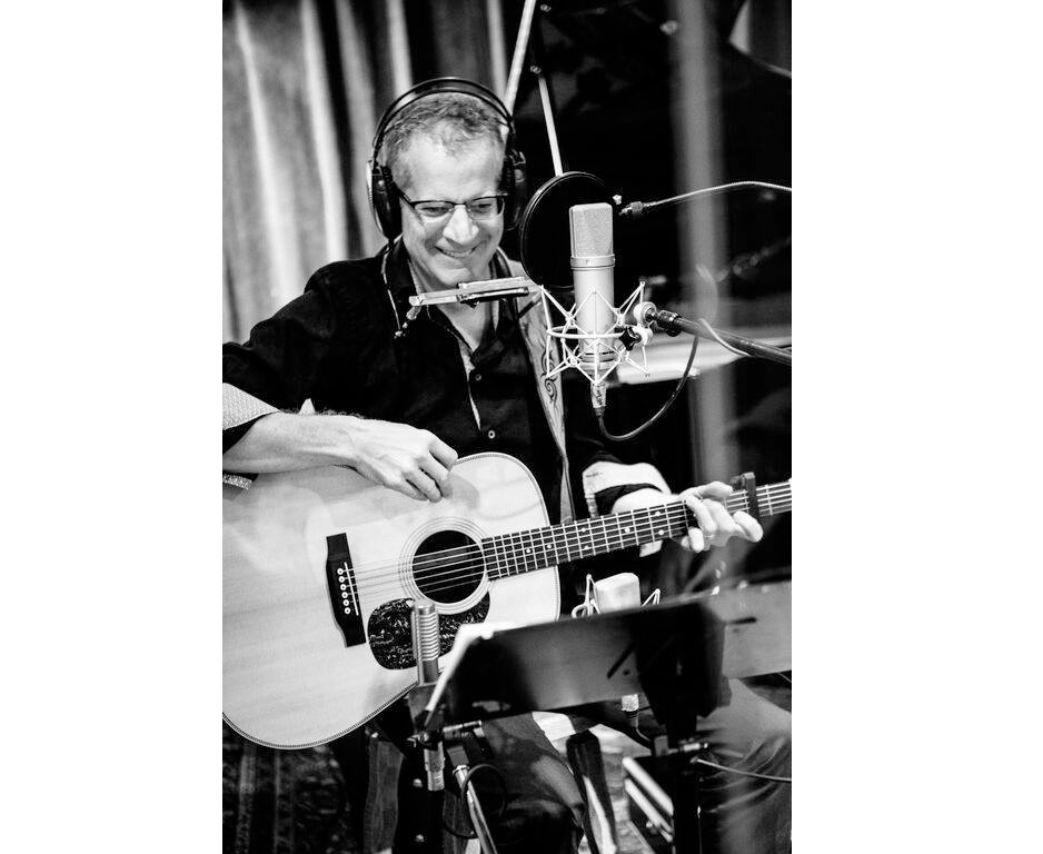 Yves Poirier en spectacle pour son deuxième album Courrier Frontenac