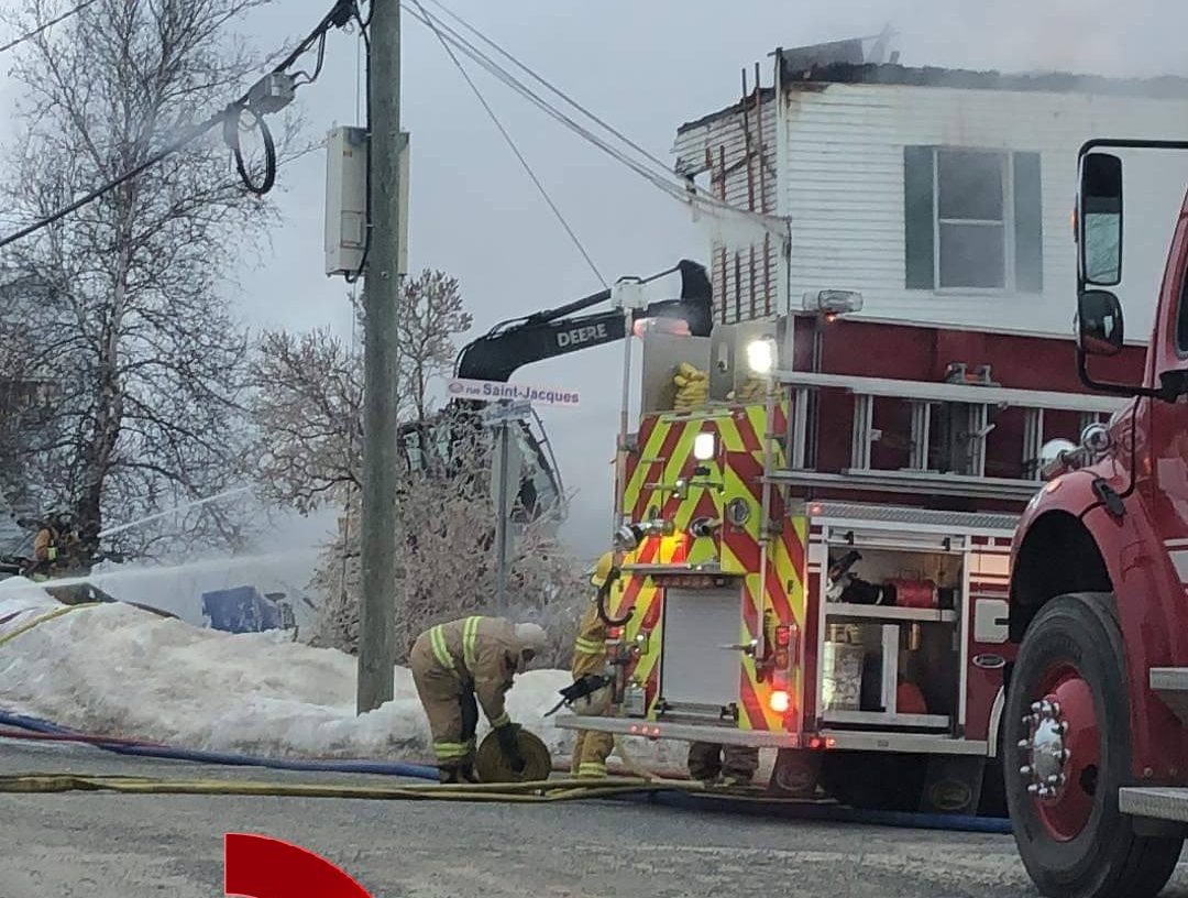 Important incendie à BeaulacGarthby Courrier Frontenac