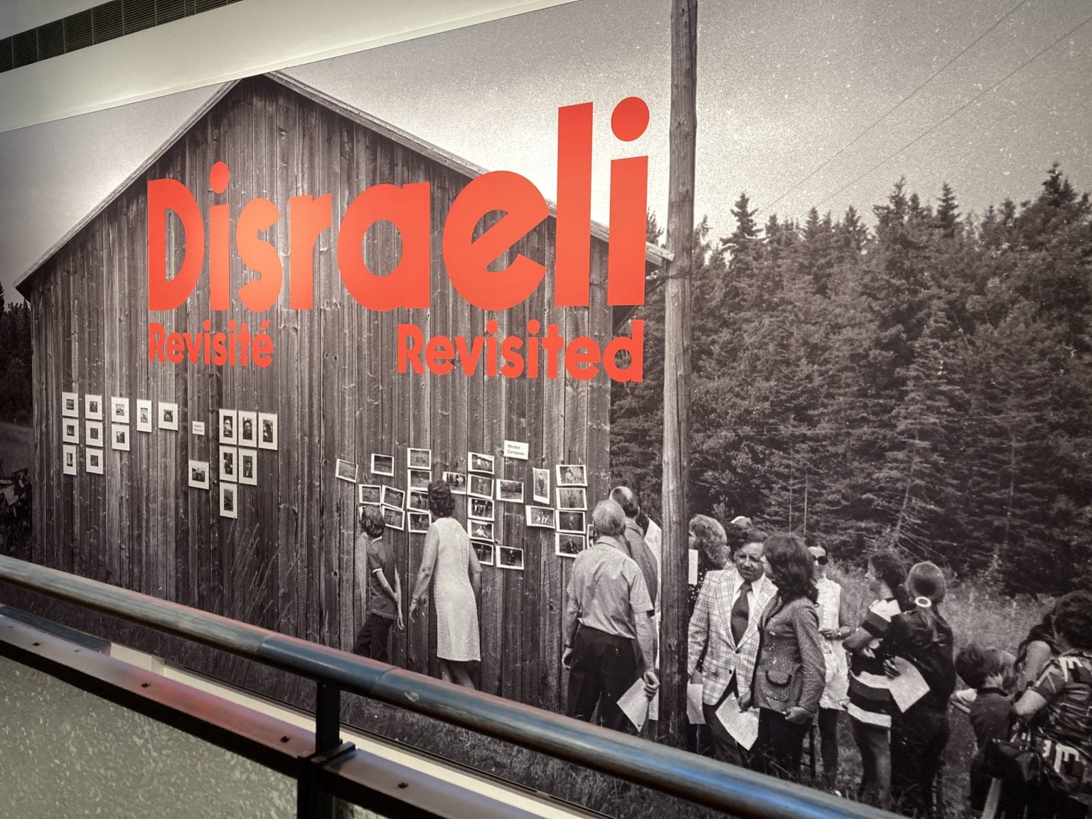 Reportage télévisé sur l'exposition Disraeli revisité Courrier Frontenac