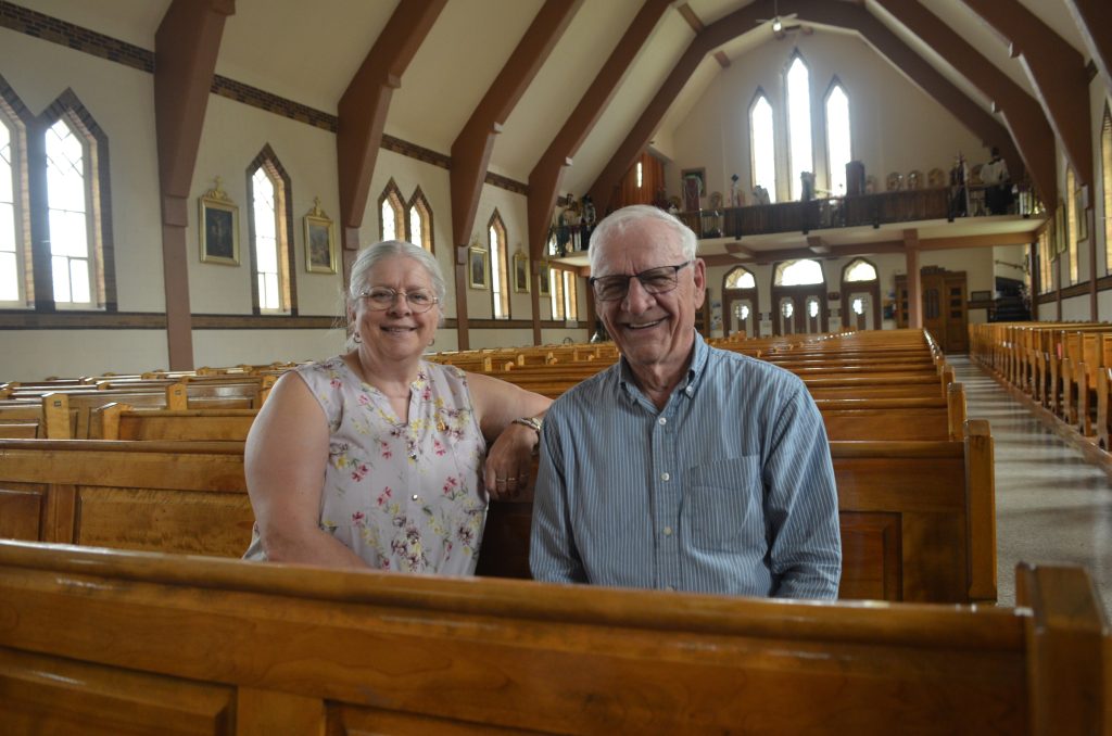 Avenir de l'église de SaintPierredeBroughton la population invitée