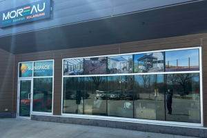 Showroom Moreau PRS à Québec. Nicolas Moreau et l’équipe de Moreau PRS accueille les clients de la Rive-Nord et la Rive-Sud. Fier détaillant de Sunspace Sunrooms : solariums, patios, vérandas et terasses.